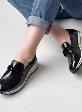 德国CAPRICE凯蝴蝶女鞋秋冬新品牛皮时尚超轻厚底坡跟休闲鞋24301