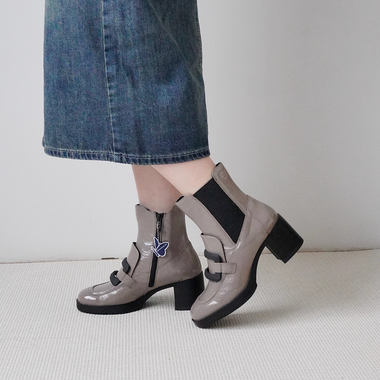 德国Caprice牛皮粗跟短靴时装靴