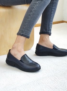 德国CAPRICE凯蝴蝶女鞋秋冬新品时尚牛皮厚底休闲一脚蹬单鞋24702