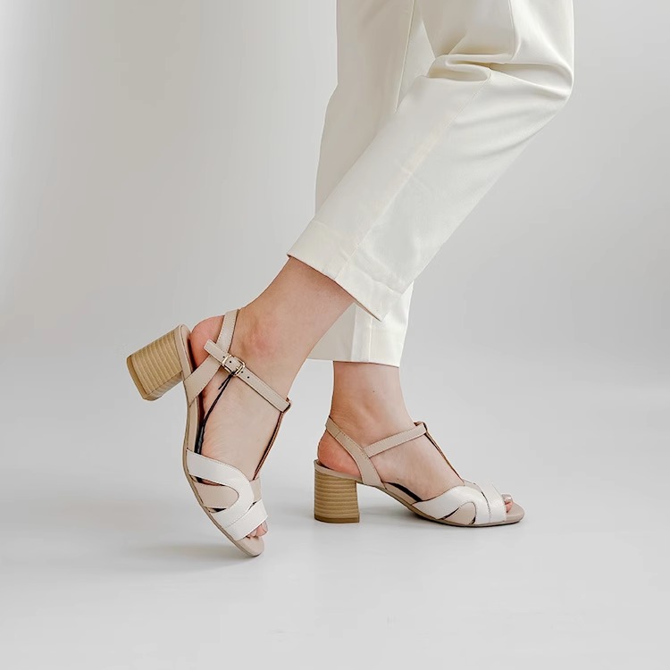 德国Caprice粗跟舒适夏季凉鞋