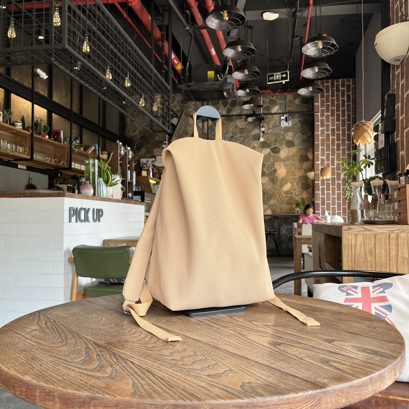 2025新款网格布轻便防盗双肩包日常通勤时尚休闲小众背包电脑包潮