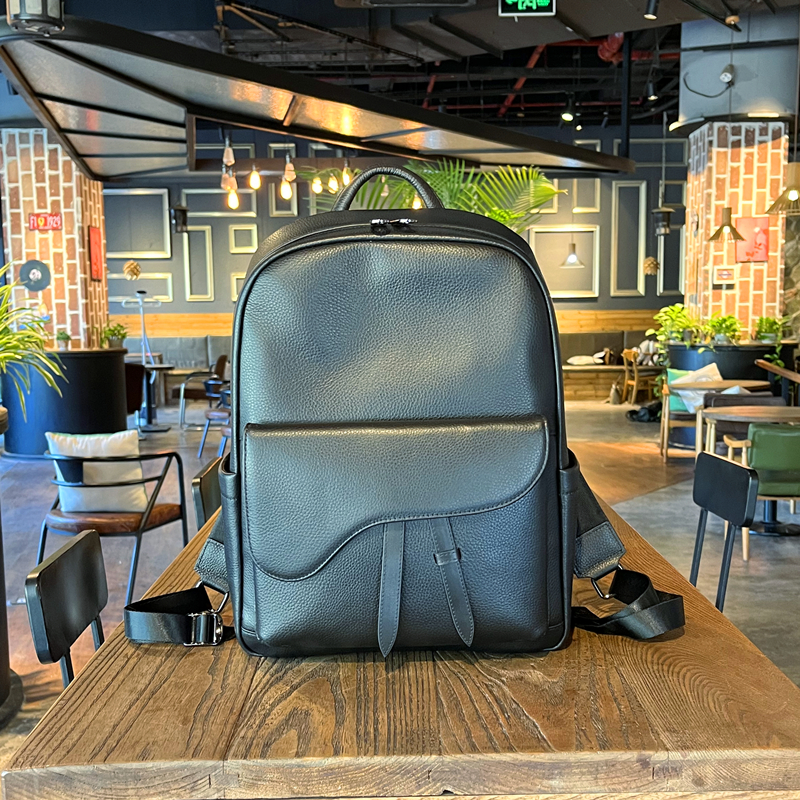 商务通勤大容量电脑背包行李包