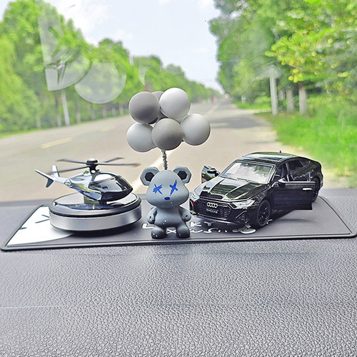 暴力熊车内香薰汽车中控台装饰品