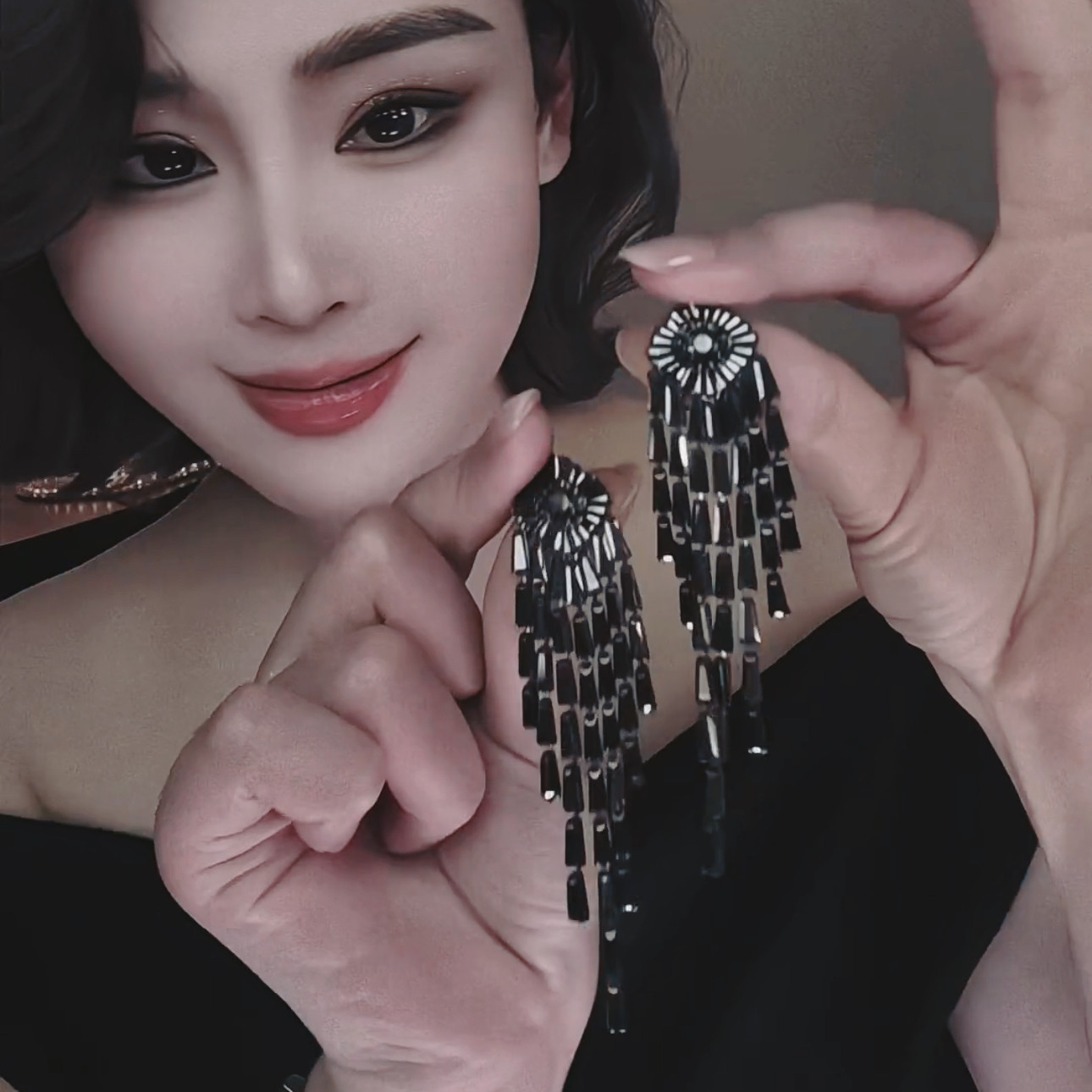 法式优雅气质夸张耳饰女超闪锆石镶嵌轻奢时尚高级感长款流苏耳环