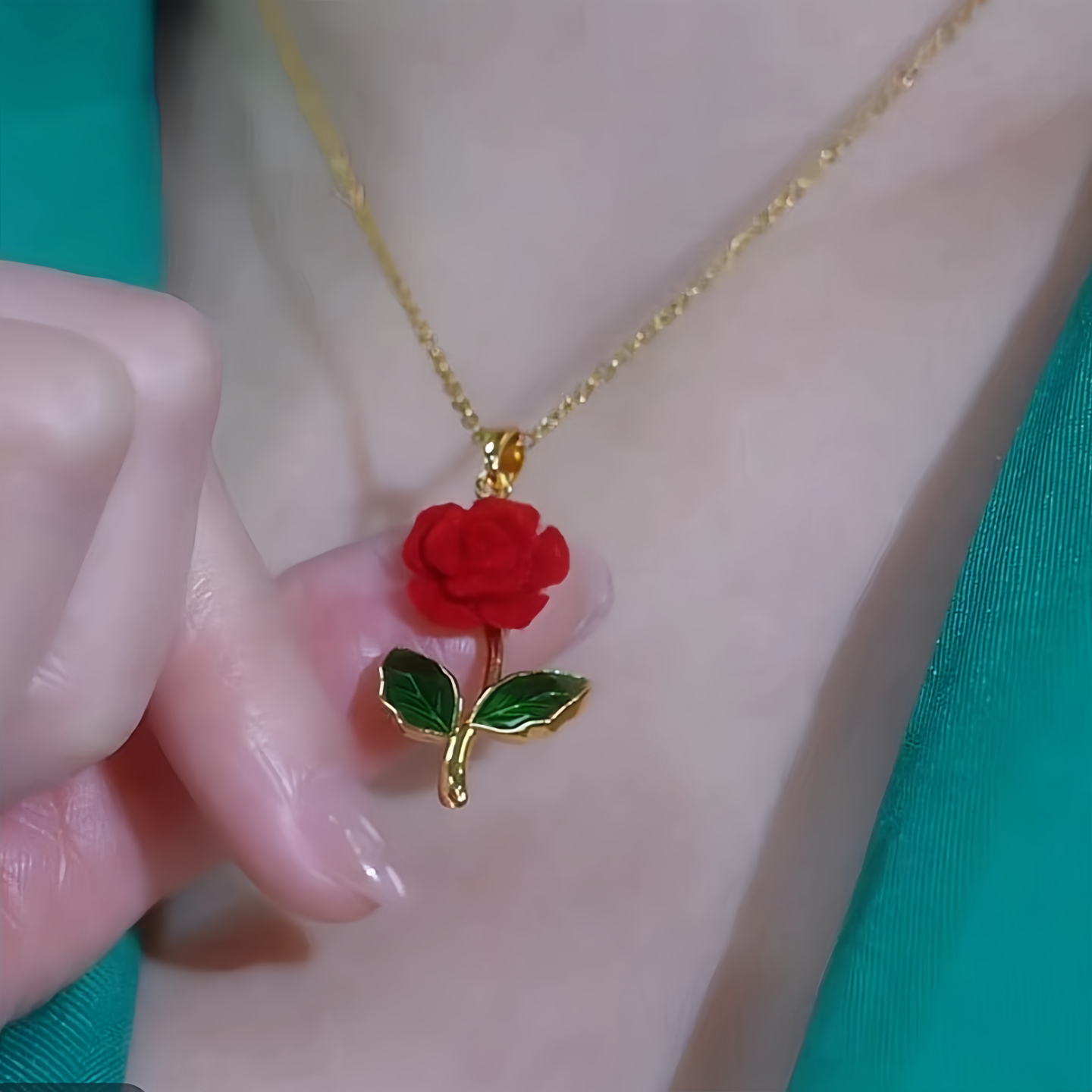 红色玫瑰花吊坠高级感锁骨链