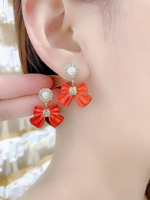 设计感微镶蝴蝶结银针防过敏耳环