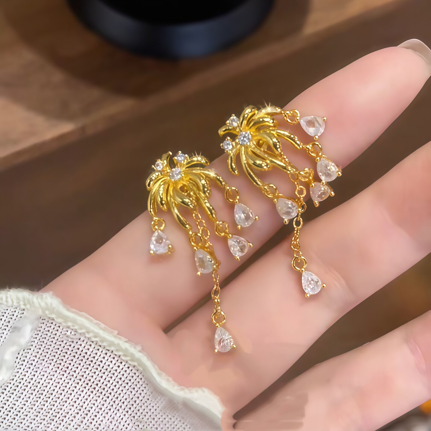 金色烟花满钻长款水滴流苏耳环