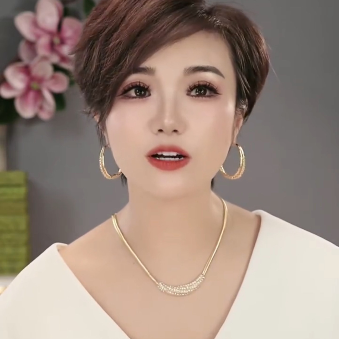 欧美时尚个性夸张大锆石圈圈耳环女气质百搭耳圈2025新款爆款耳饰
