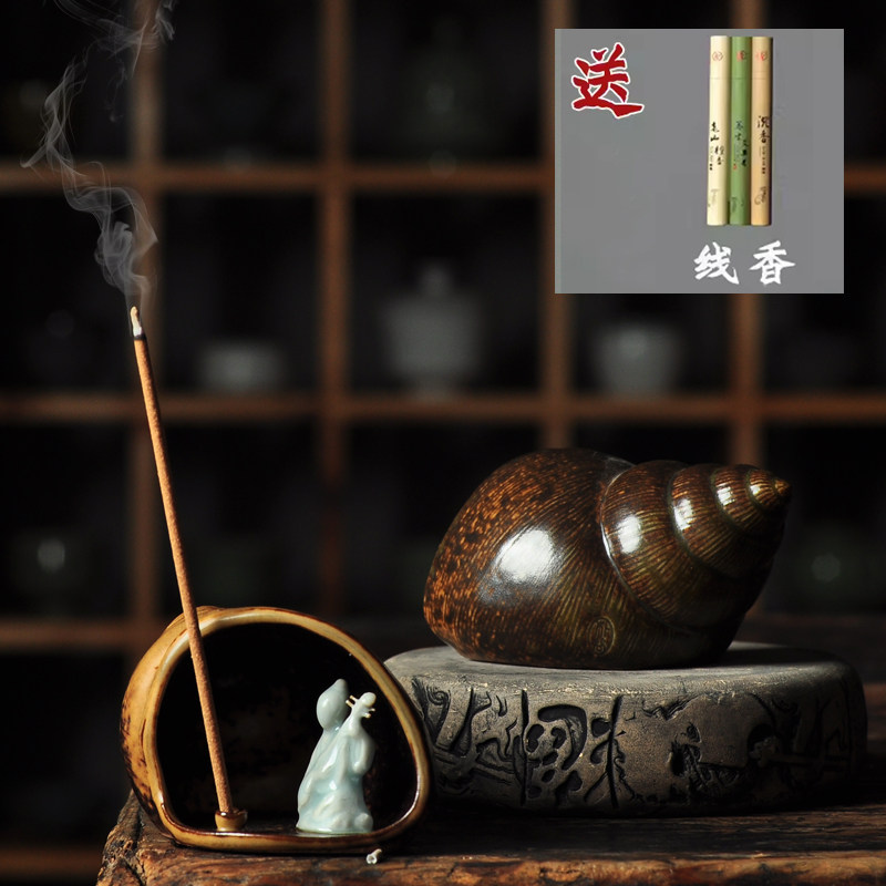 周靖波青瓷手工线香插创意茶宠把玩摆件陶瓷香插仿真田螺姑娘香炉