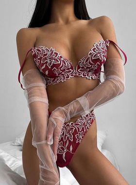 01073网纱拼接文胸内衣套装三角裤红色树叶蕾丝设计两件套装酒红