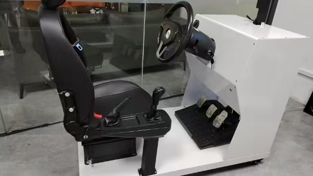易驾星汽车驾驶模拟器学车训练车驾培模拟机驾校验收学员培训