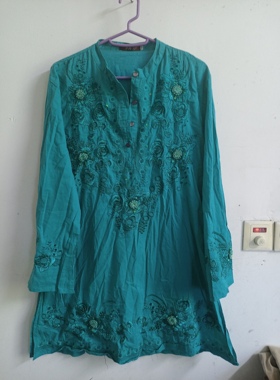 新款绿色重工钉珠绣花喇叭袖长袖套头连衣裙小香风波西米亚女