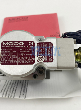 G771K208 071136NB05   MOOG伺服机 穆格D633D2500B D633D2501B