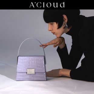 书本锁扣鳄鱼纹中K箱型手提包 Collection赵露思同款 A.Cloud Book