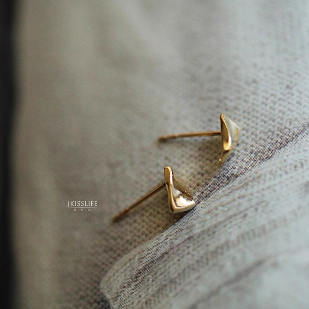 9K黄金极简曲面方块K金耳钉