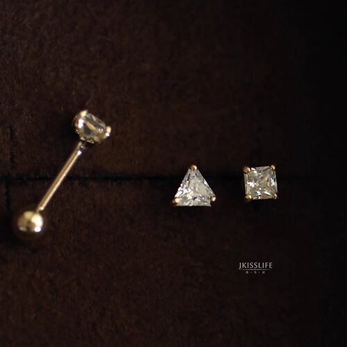 9K黄金 闪闪三角方形 螺丝耳堵K金耳钉耳骨钉 睡觉免摘 精致百搭 - 封面