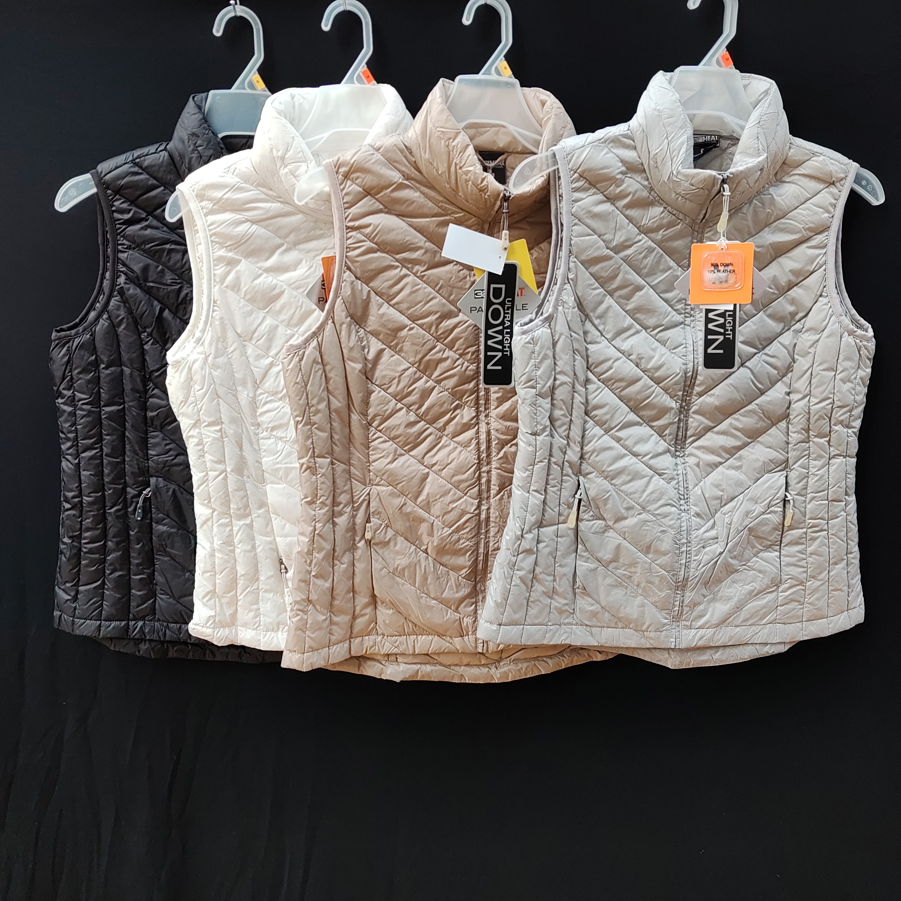 番米粒2件包邮出口余单立领轻薄羽绒马甲坎肩90绒三标齐全有吊牌