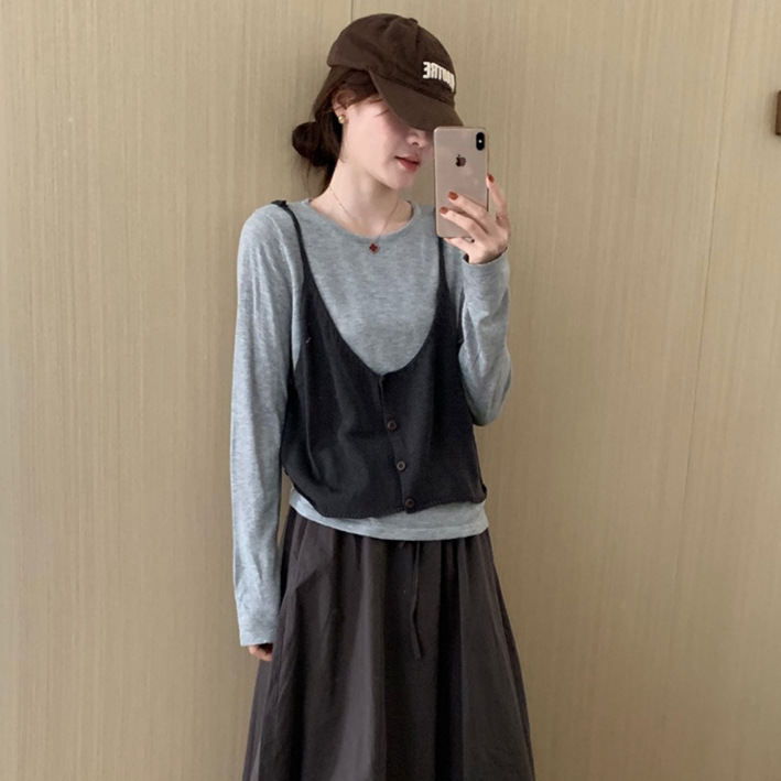 韩系气质叠穿针织吊带背心两件套女秋季新款宽松显瘦开衫上衣套装
