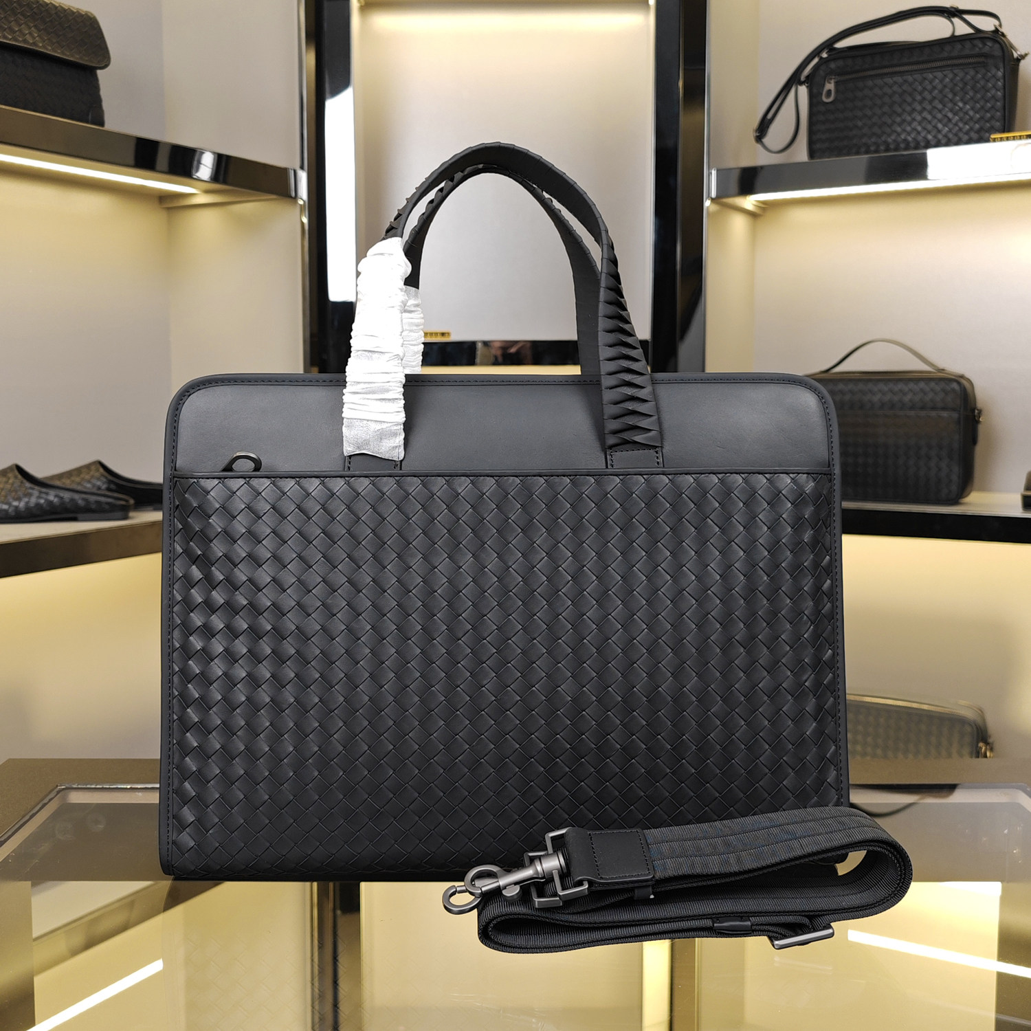 新款手提包公文包商务休闲男士单肩斜挎包手拎包男真皮编织男包