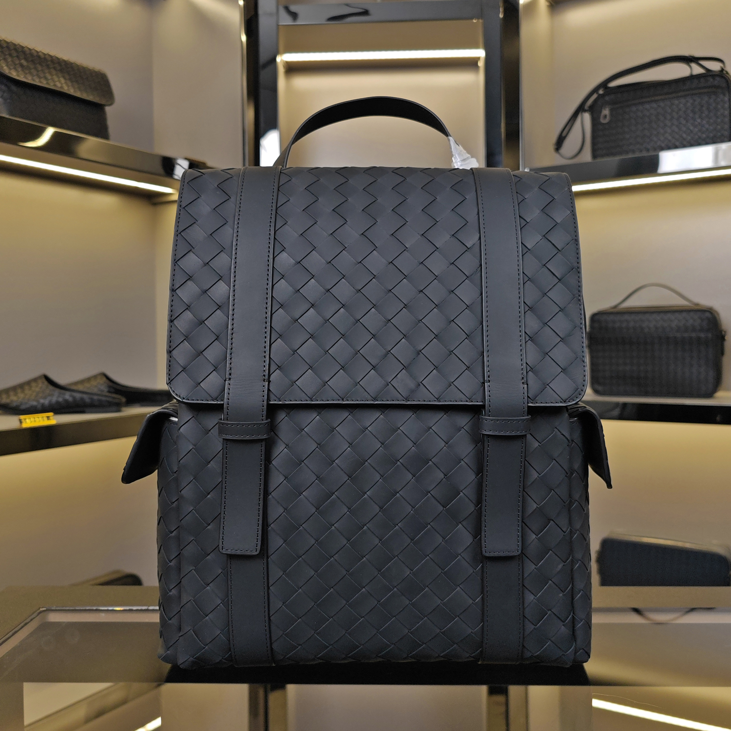 真皮编织休闲时尚双肩背包男士