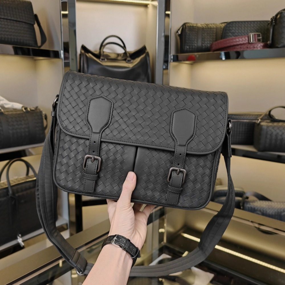 新款斜挎包男士潮牌邮差包真皮编织单肩包时尚斜跨小背包牛皮男包,箱包皮具/热销女包/男包,男士包袋,淘宝优惠券,粉丝福利购,淘宝优惠卷