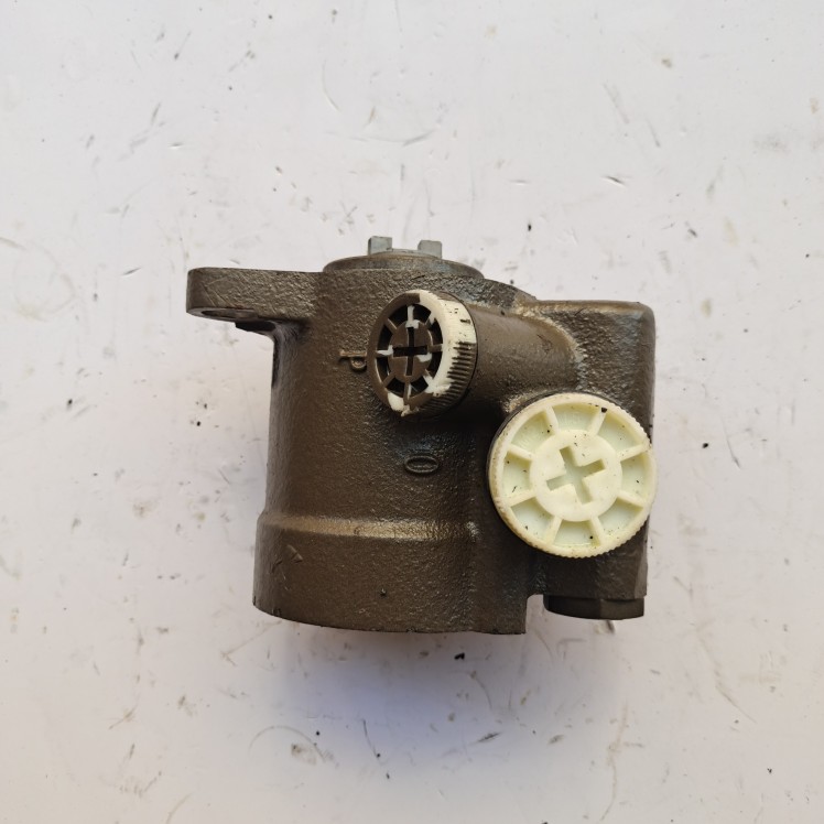 玉柴6J方向转向泵JC3D6-3407100