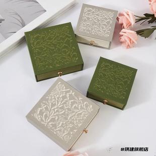 包装盒项链玫瑰首饰盒锦盒彩盒氛围耳饰化妆盒印花耳环盒产品创意