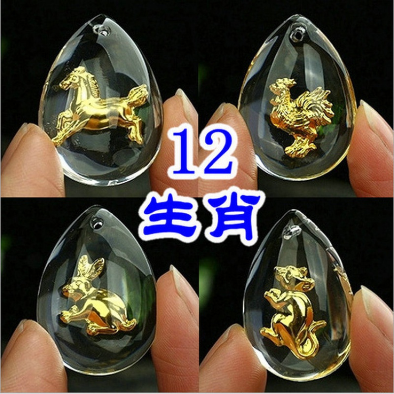 地摊小号玻璃晶美金12生肖鸡狗牛马情侣观音佛透明水滴镶金吊坠绳
