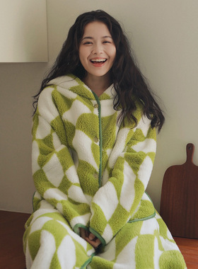 加厚连帽有兜软珊瑚绒睡衣浴袍女款冬季长款绿色大码宽松家居服女