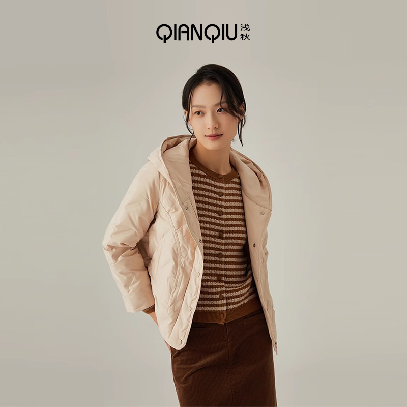 连帽白短款外套浅秋羽绒