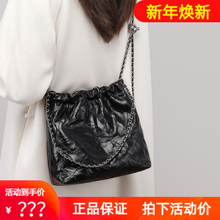 Viney包包女士2023新款真皮水桶包斜挎包大容量链条包通勤单肩包