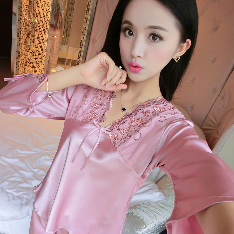 青年女士丝绸长袖纯色休闲家居服