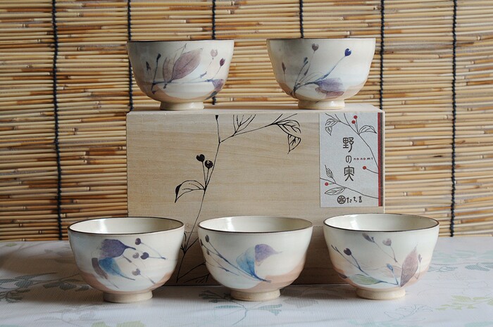 现货日本陶瓷有田烧橘吉野果样5客碗木箱入田园风日式饭茶碗礼品