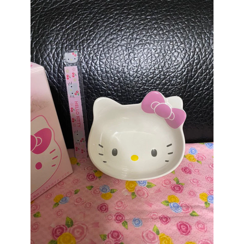 Hello kitty 造型 陶瓷脸型碗—2015年