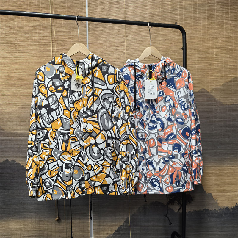 个性复古大码连帽外套