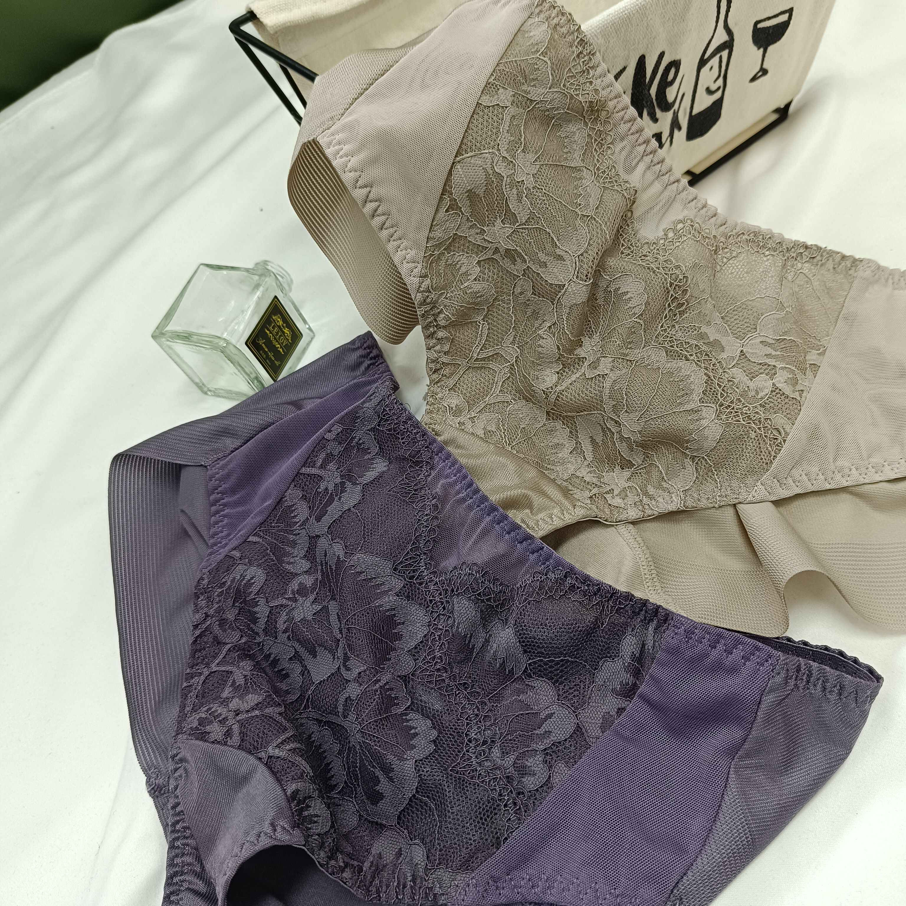 基础高端大牌拼蕾丝舒适中腰包臀无痕女三角内裤韩国原单出口订单