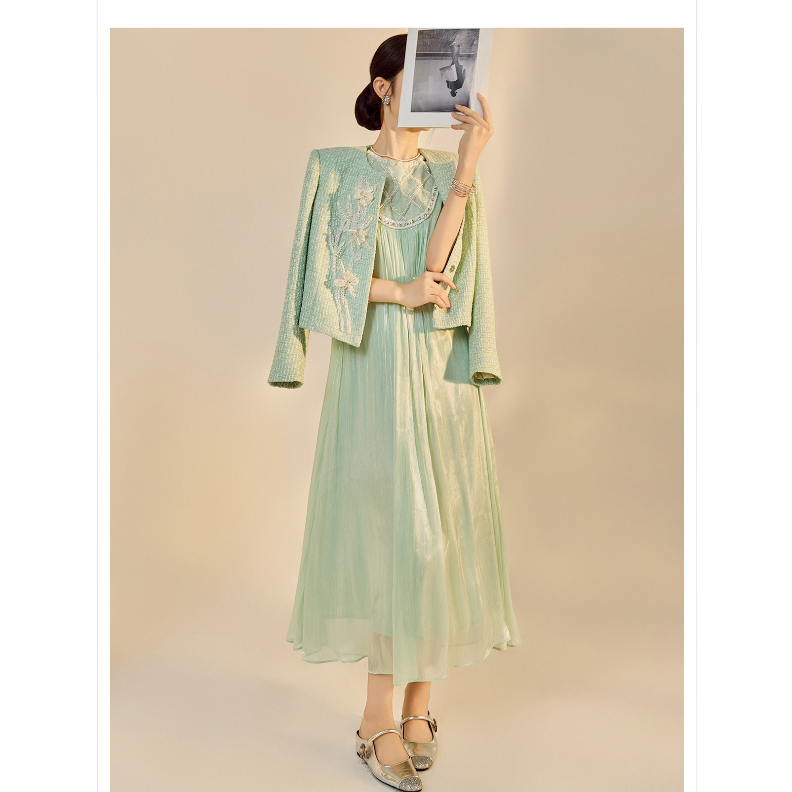 2026春装新款 轻奢新中式花朵时尚重工刺绣外套高端连衣裙套装