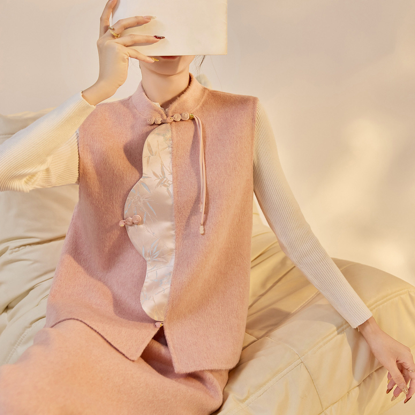 2025冬装新款轻奢新中式粉色羊毛呢国风立领盘扣马夹外套长裙套装