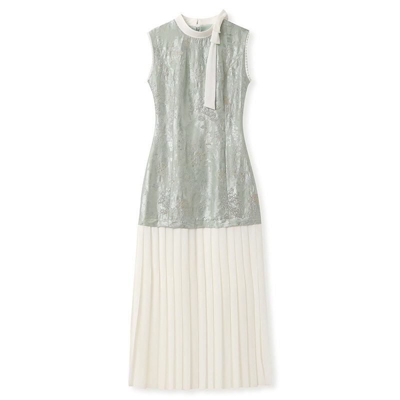 2026春夏装新款 轻奢新中式复古国风钉珠刺绣拼接百褶长裙连衣裙