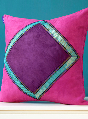 东南亚简约夕子色彩布艺作品集紫色玫红麂皮绒菱形款抱枕沙发靠垫