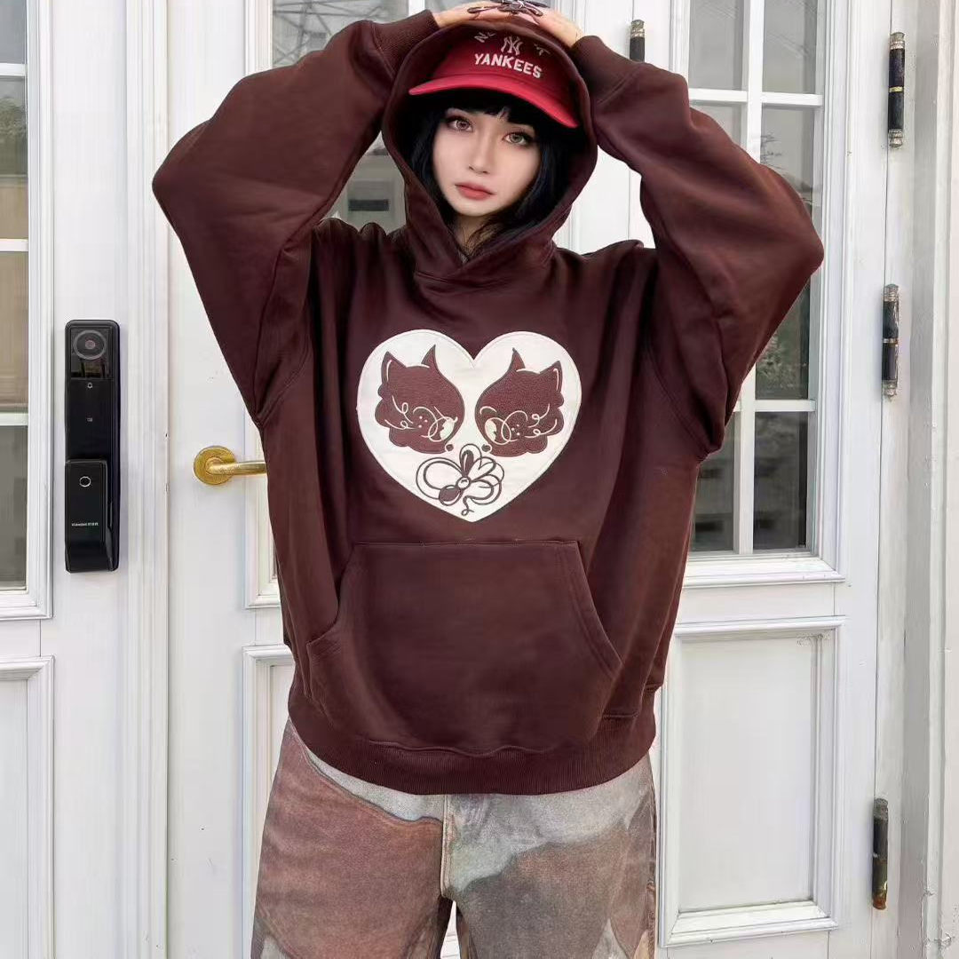 「加绒爱心刺绣连帽卫衣」宽松