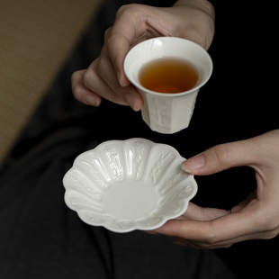 仿宋定窑白浮雕梅兰竹菊杯垫茶杯垫茶道垫茶杯托茶碟子隔热垫茶托