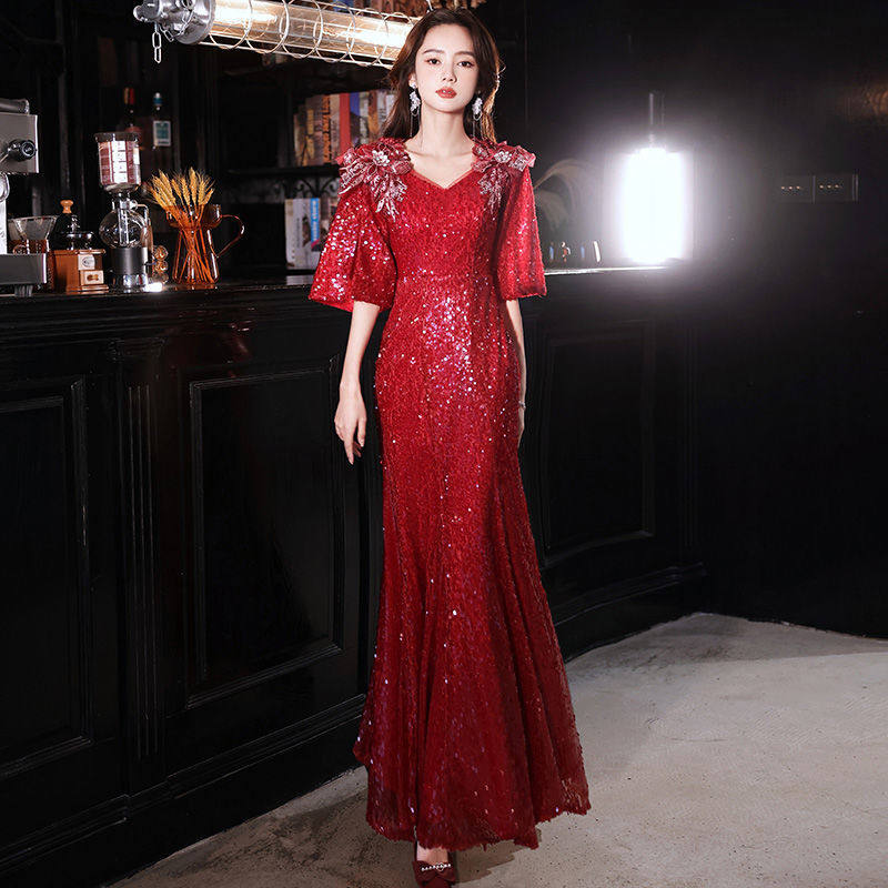 高级感晚礼服女新款气质夏季红色鱼尾亮片轻奢小众订婚新娘敬酒服