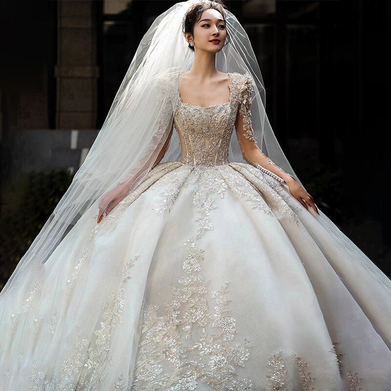 2026新款法式缎面新娘大拖尾婚纱