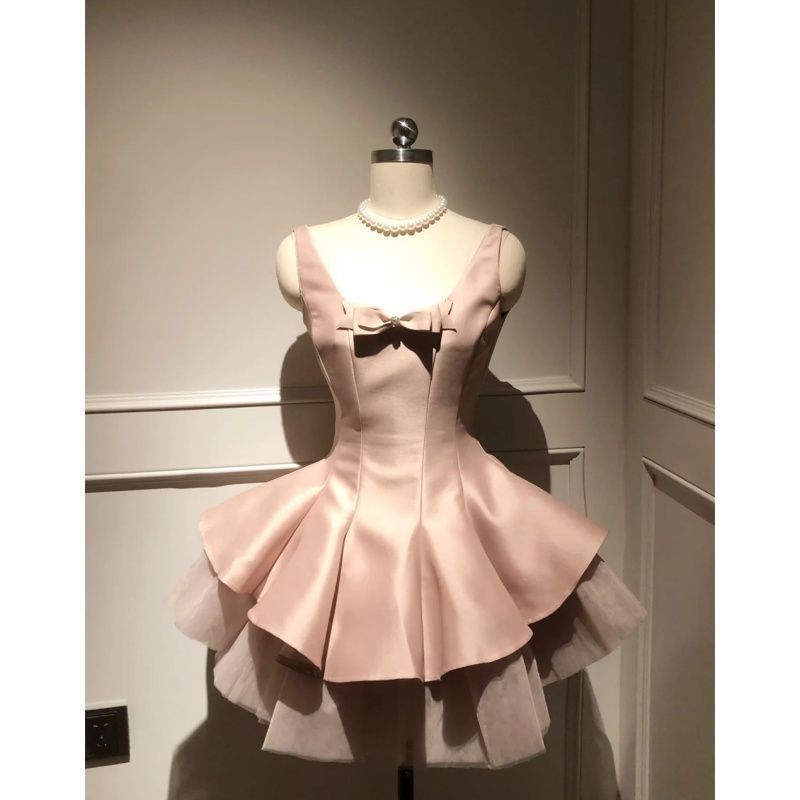 2025新款法式轻奢优雅礼服蝴蝶结蕾丝吊带连衣裙气质公主蓬蓬裙女