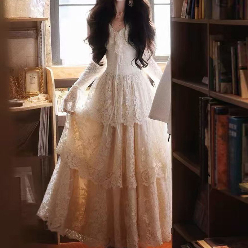 法式复古轻婚纱蕾丝蛋糕裙重