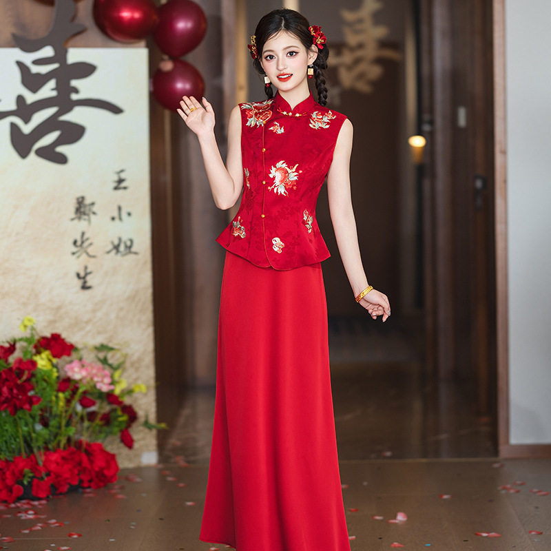 2026新款高端新娘订婚礼服女新中式出阁服红色敬酒服无袖夏款旗袍
