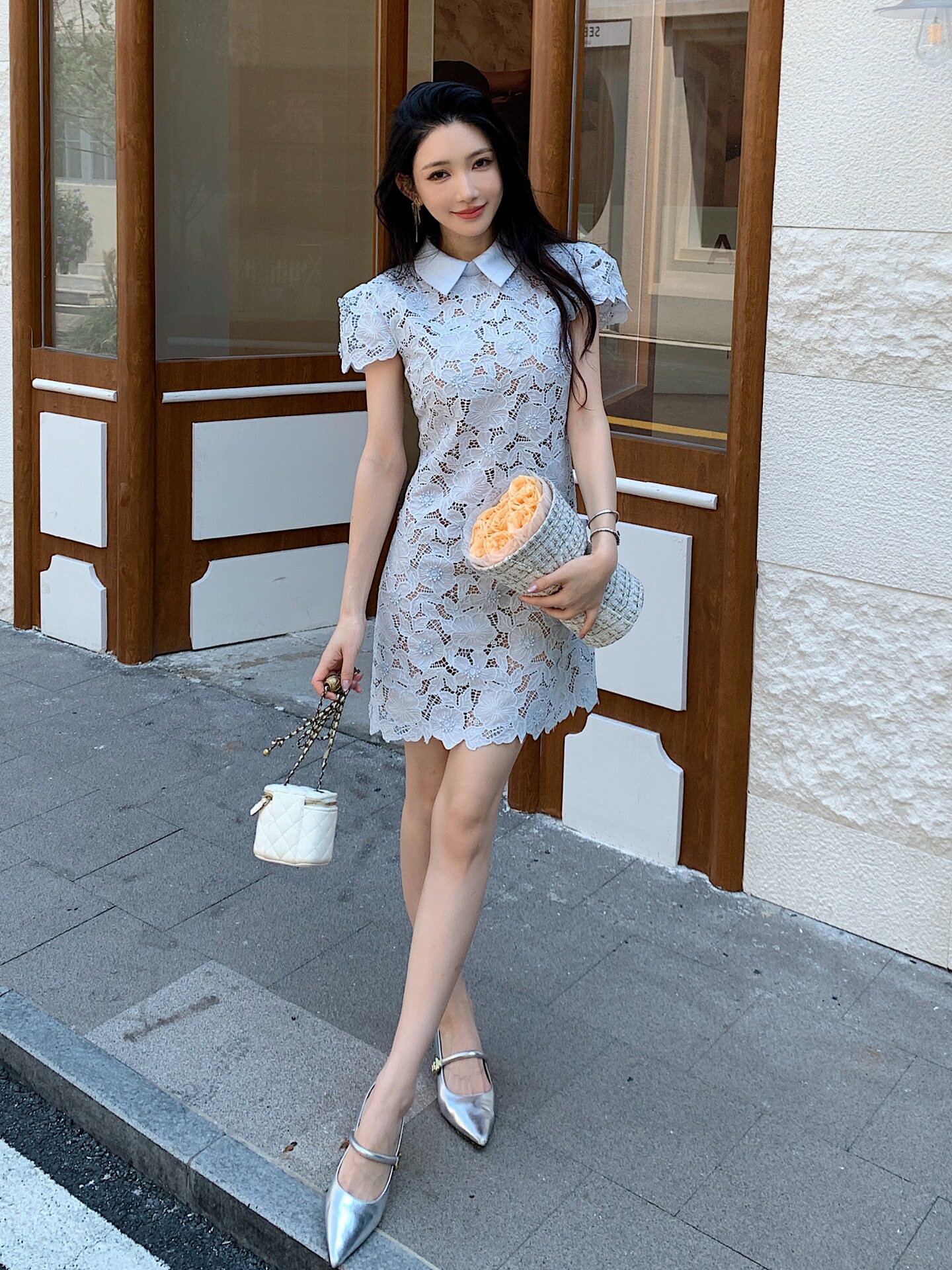 姿若迪亚2026新款法式复古气质蕾丝连衣裙女夏季设计感小众短裙子