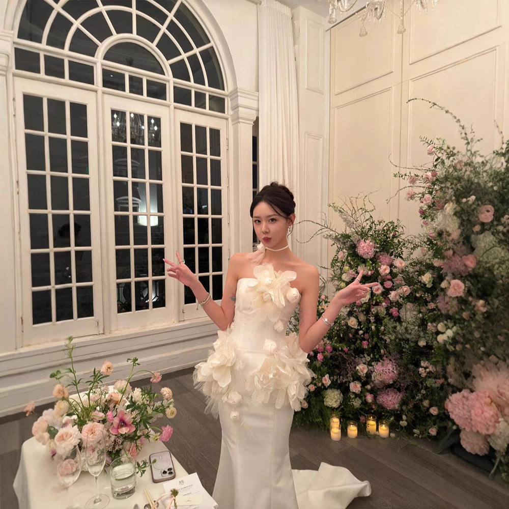 抹胸轻婚纱2025新款立体花朵新娘
