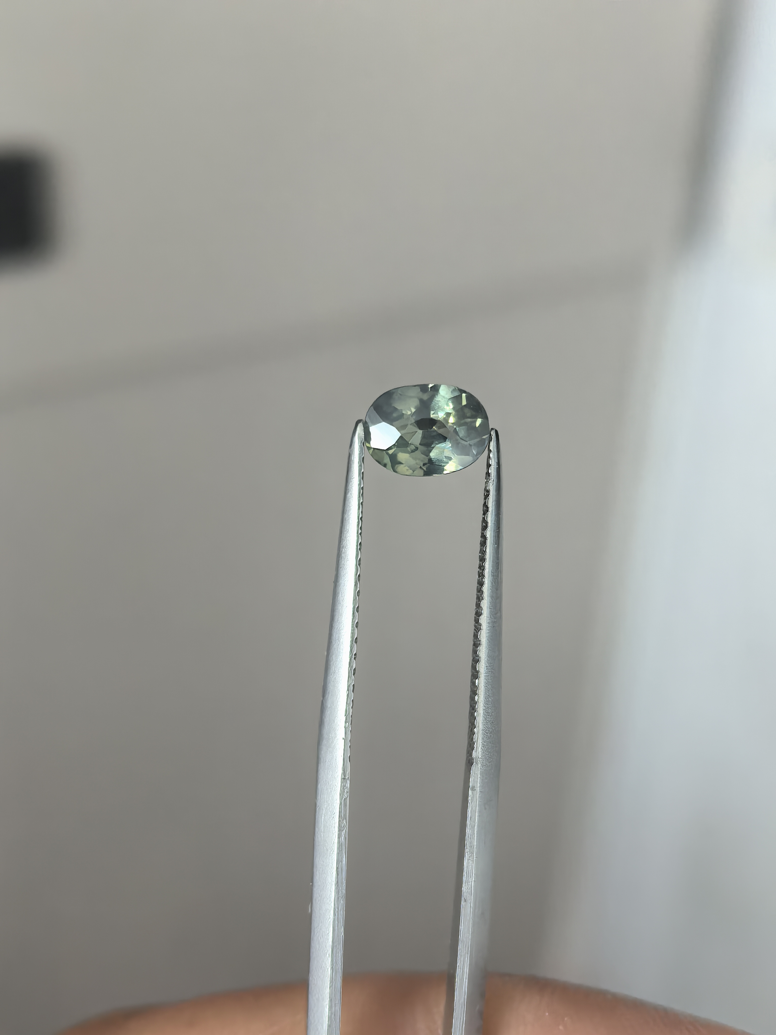 天然无烧teal绿色蓝宝石裸石5*6.8毫米0.87克拉满火彩包邮送证书